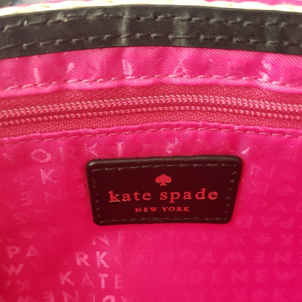 Kate Spade Black and Cream Crossbody Bag with Metallic Clasp - Picture 9 of 9